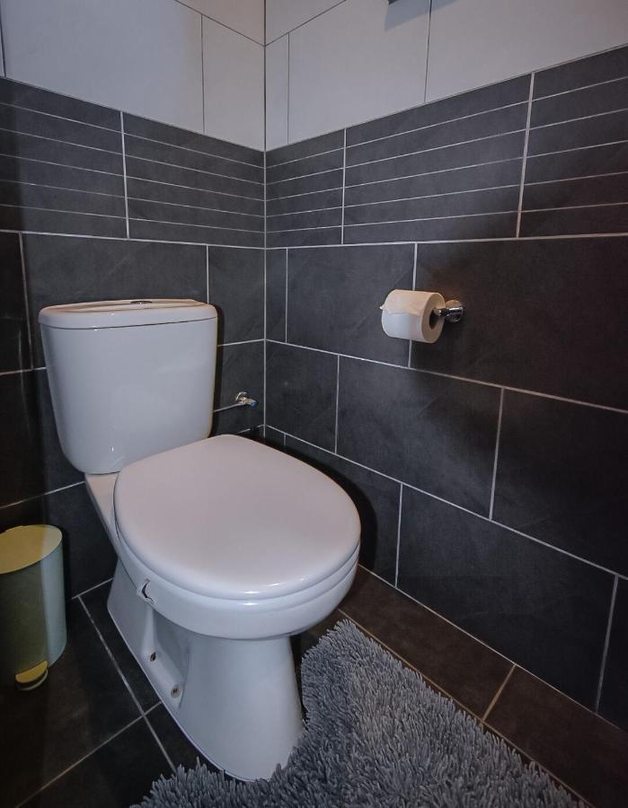 Land S' End Villa Philippine Bagian luar foto
